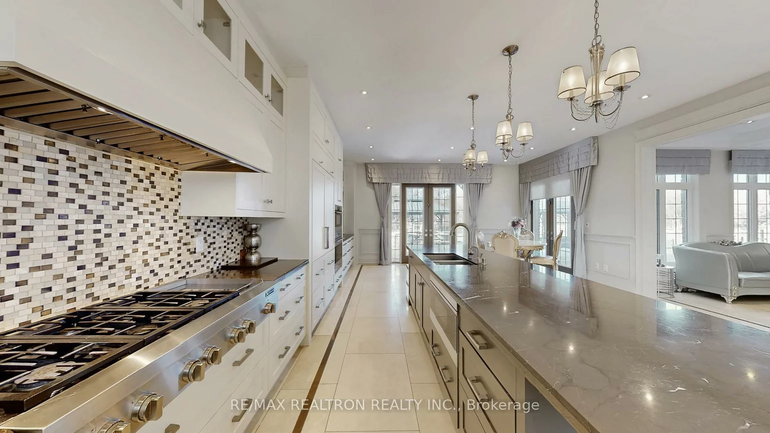 16, Rinas, Victoria Square, Markham