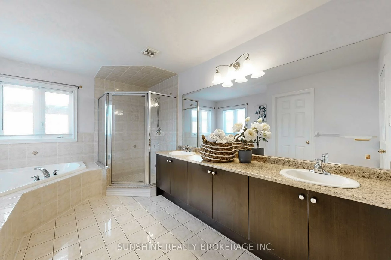 67, Pelister, Greensborough, Markham