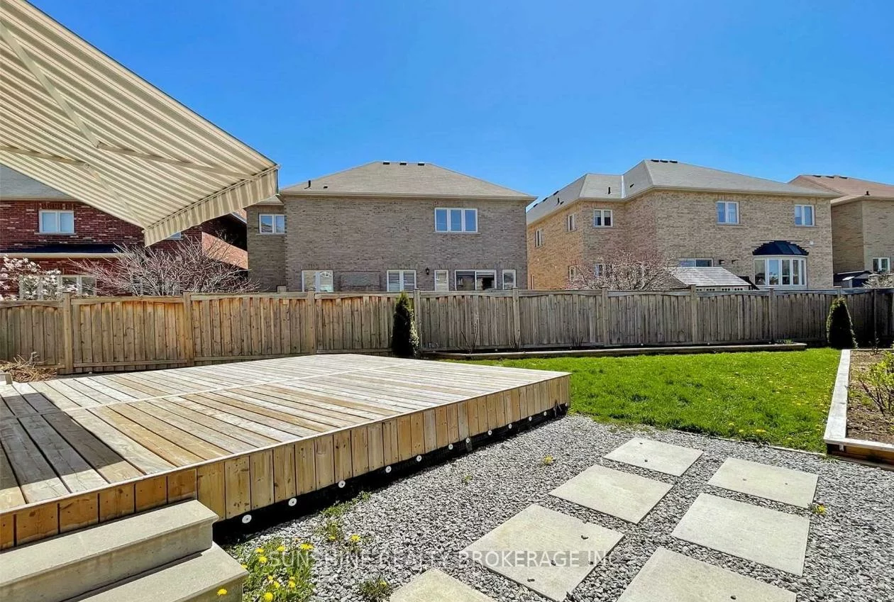 67, Pelister, Greensborough, Markham