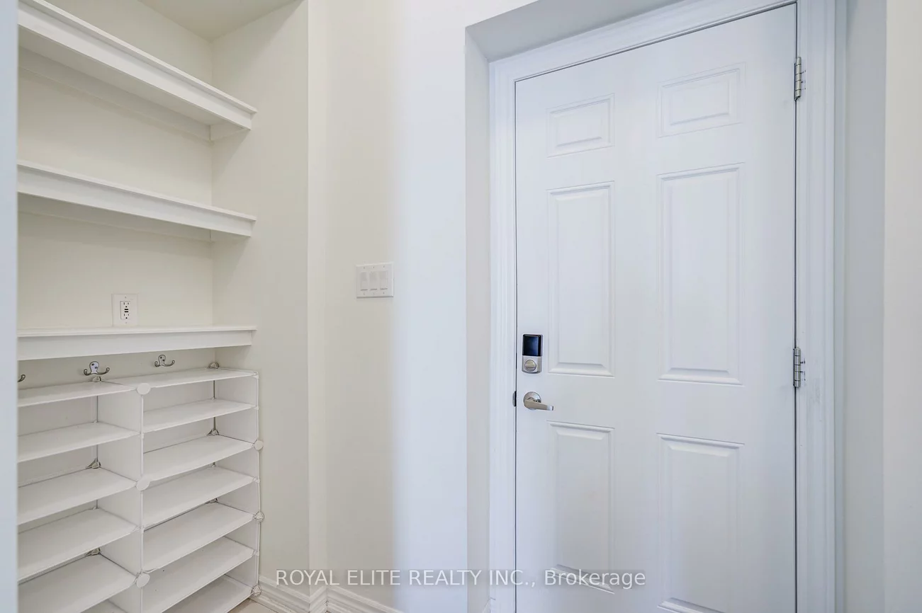 97, Thomas Frisby Jr, Victoria Square, Markham