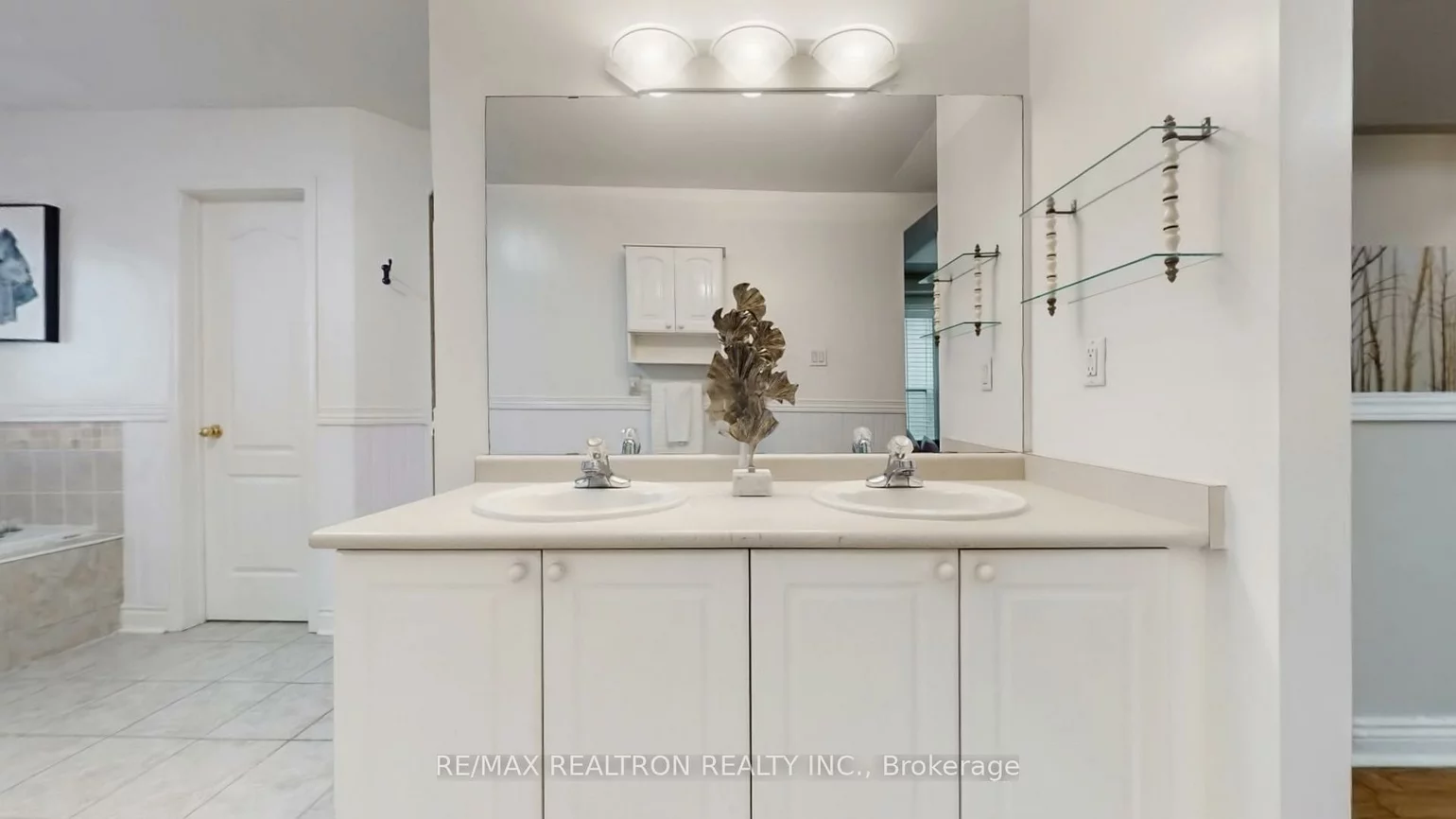 24, Glendennan, Cornell, Markham