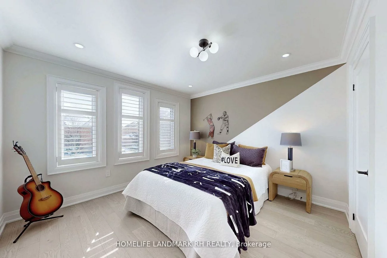 129, Golden Tulip, Cachet, Markham