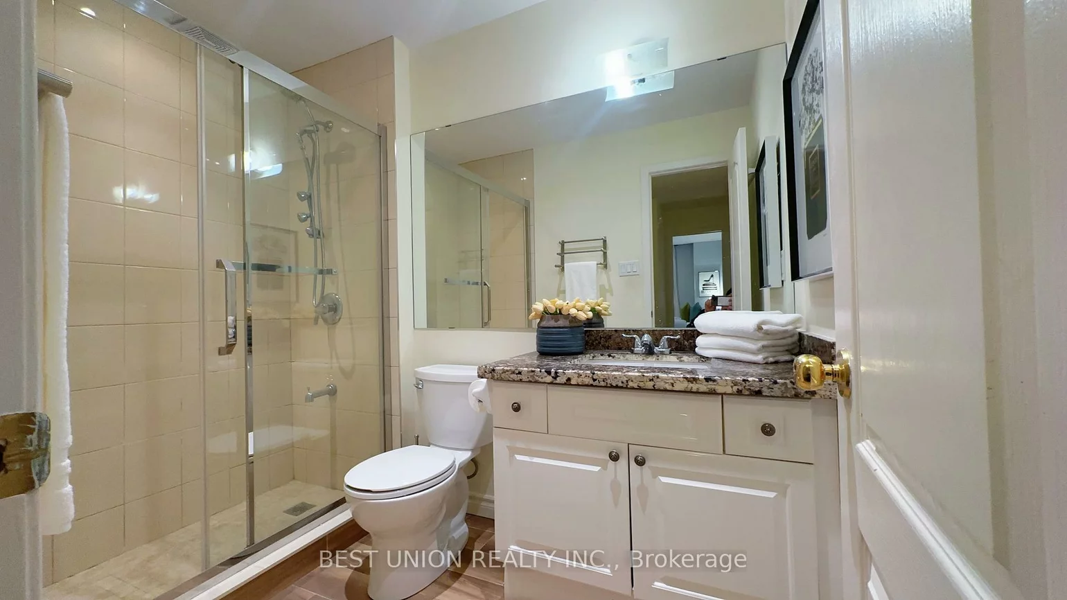 320, Country Glen, Cornell, Markham