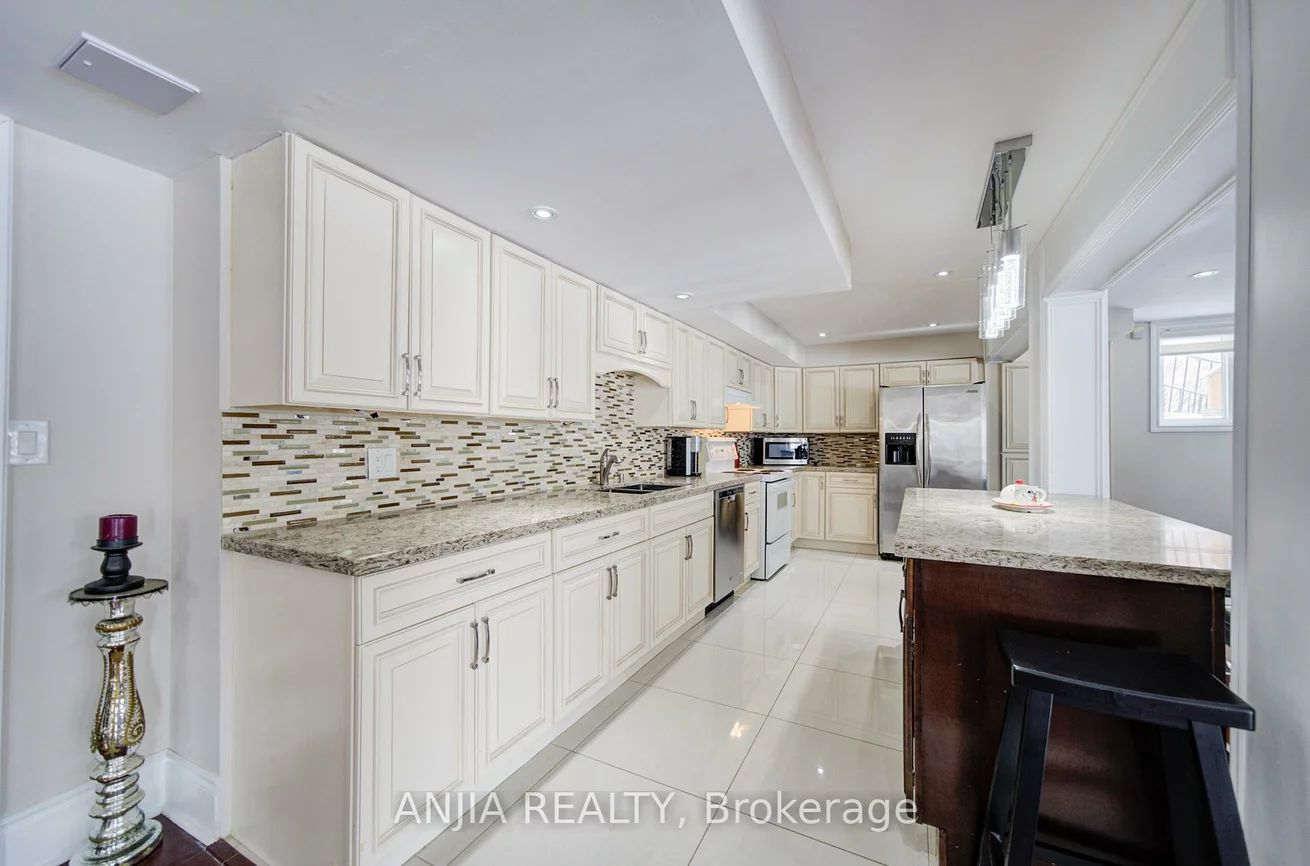 145, Beckenridge, Milliken Mills East, Markham