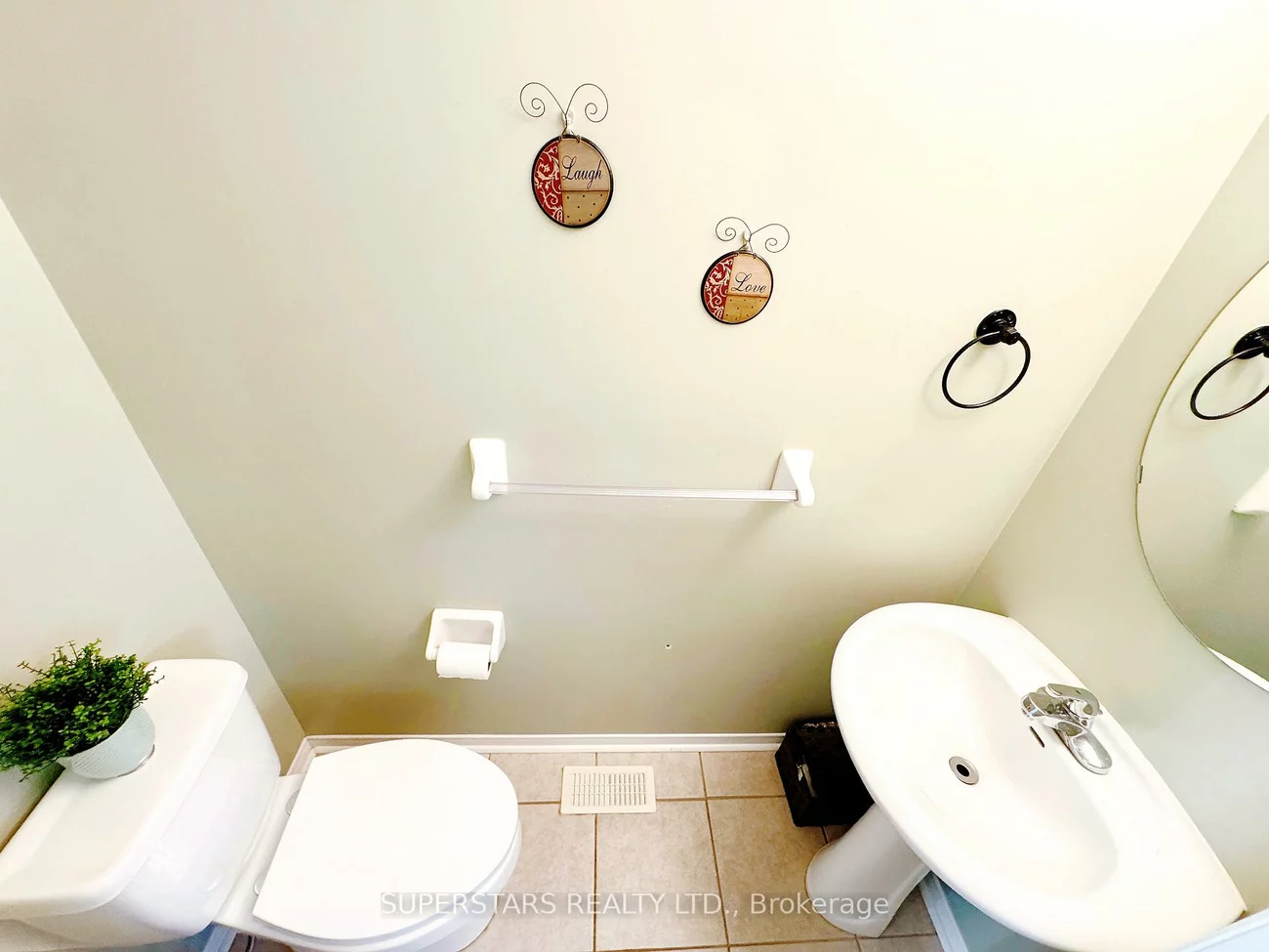 7, Wilcliff, Greensborough, Markham