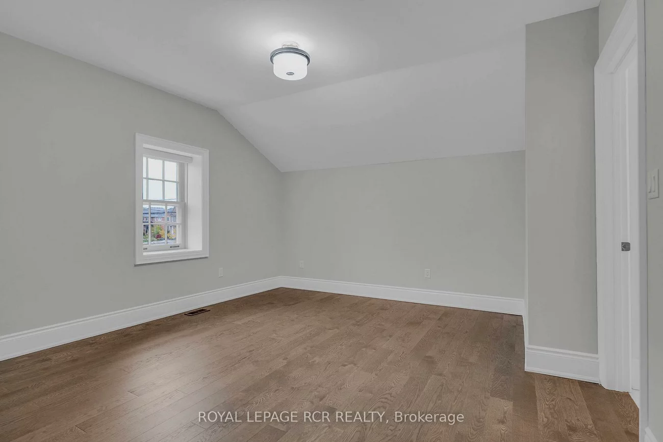 10961, Victoria Square, Victoria Square, Markham