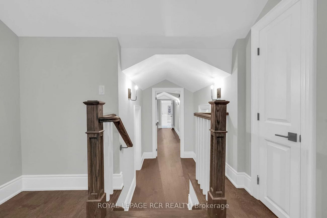 10961, Victoria Square, Victoria Square, Markham