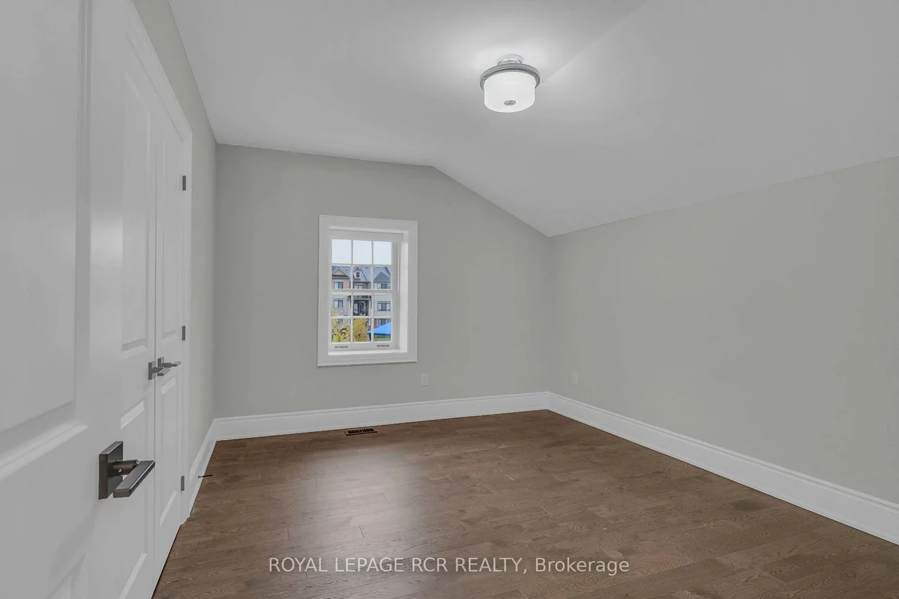 10961, Victoria Square, Victoria Square, Markham