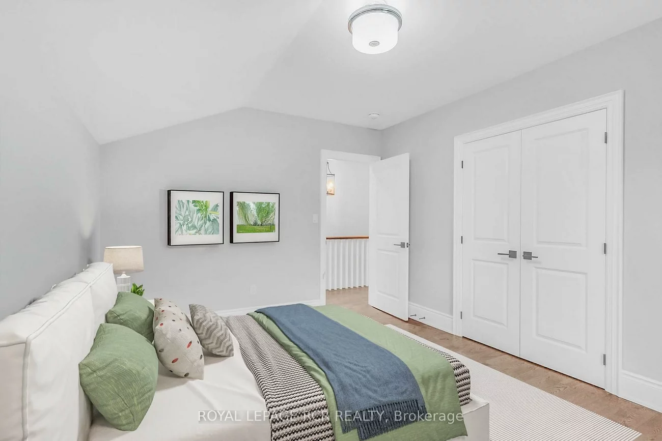 10961, Victoria Square, Victoria Square, Markham