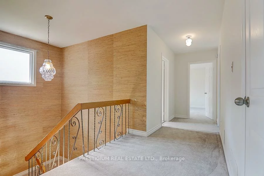 57, Laureleaf, Bayview Glen, Markham