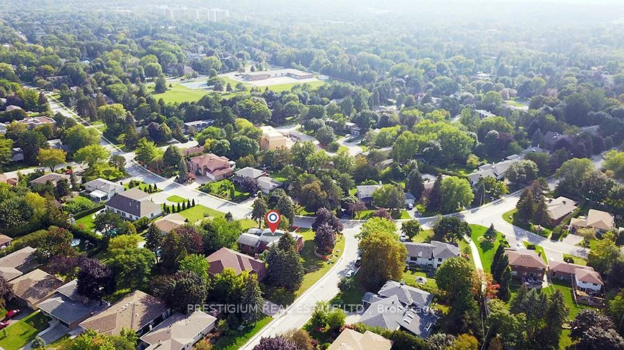 57, Laureleaf, Bayview Glen, Markham