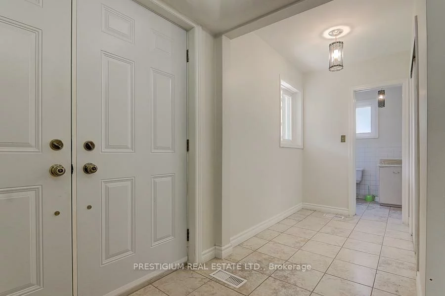 57, Laureleaf, Bayview Glen, Markham