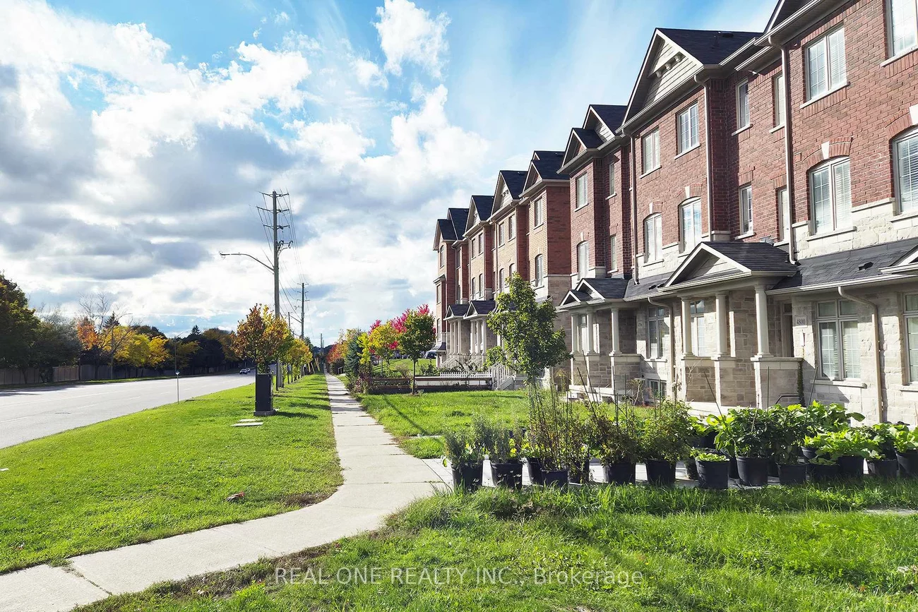 4798, 16th, Berczy, Markham