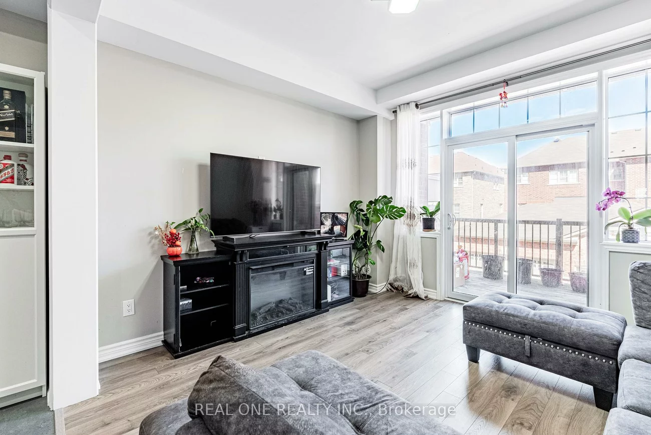 4798, 16th, Berczy, Markham