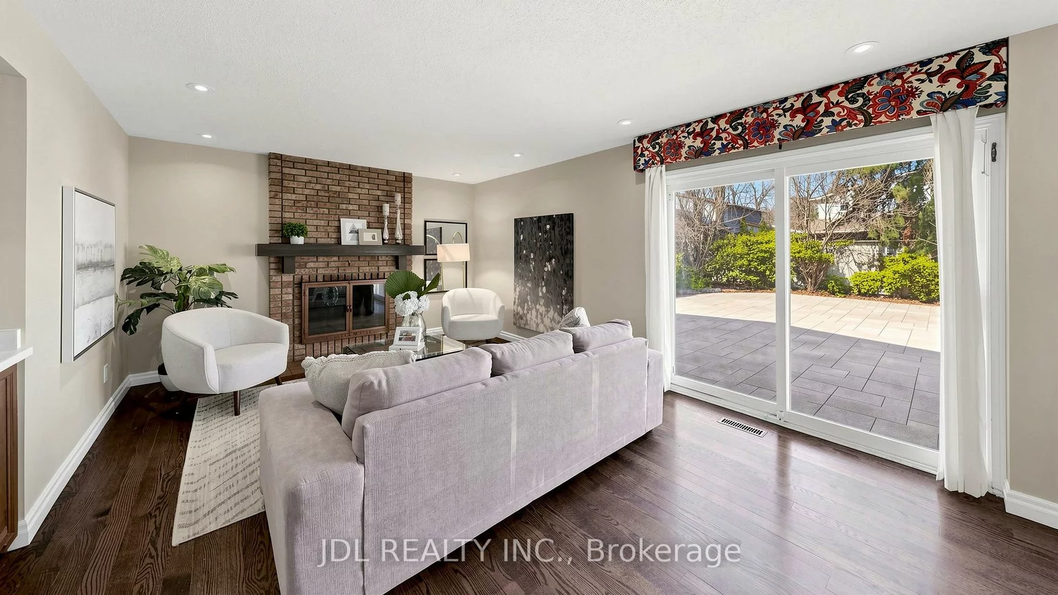 16, Breckonwood, Aileen-Willowbrook, Markham