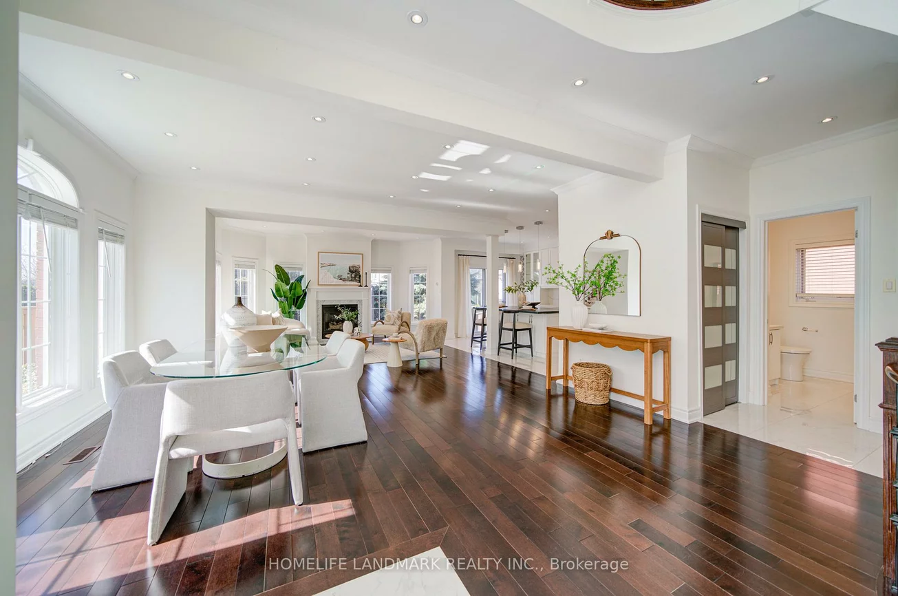 282, Manhattan, Markville, Markham