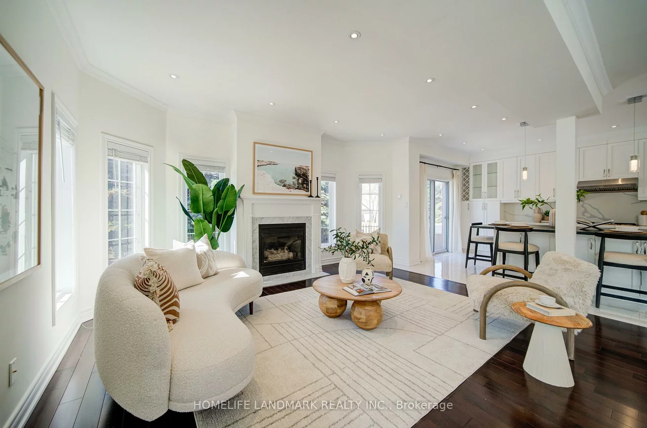 282, Manhattan, Markville, Markham