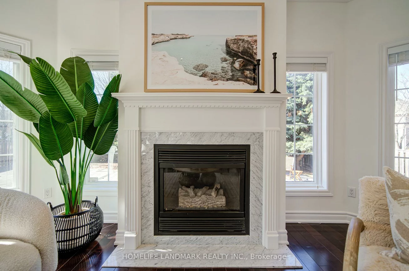 282, Manhattan, Markville, Markham