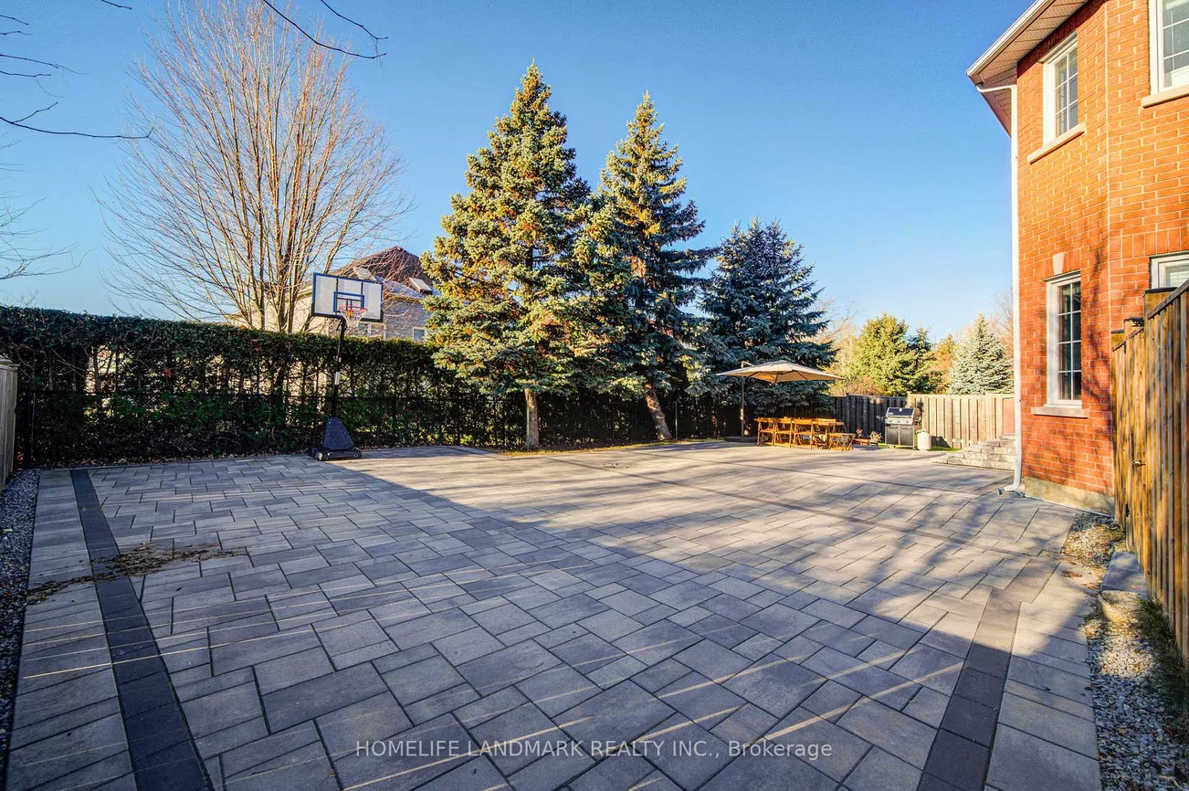 282, Manhattan, Markville, Markham