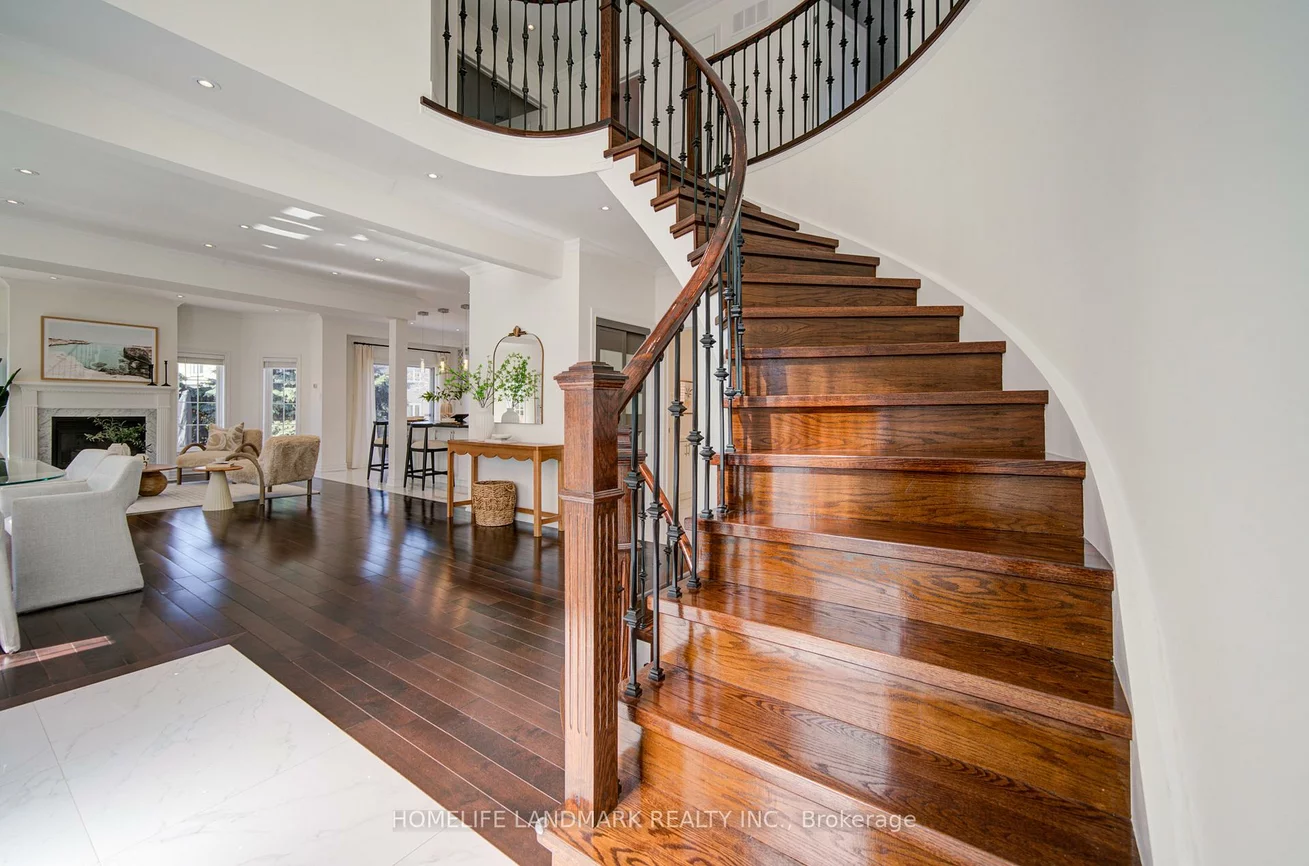 282, Manhattan, Markville, Markham