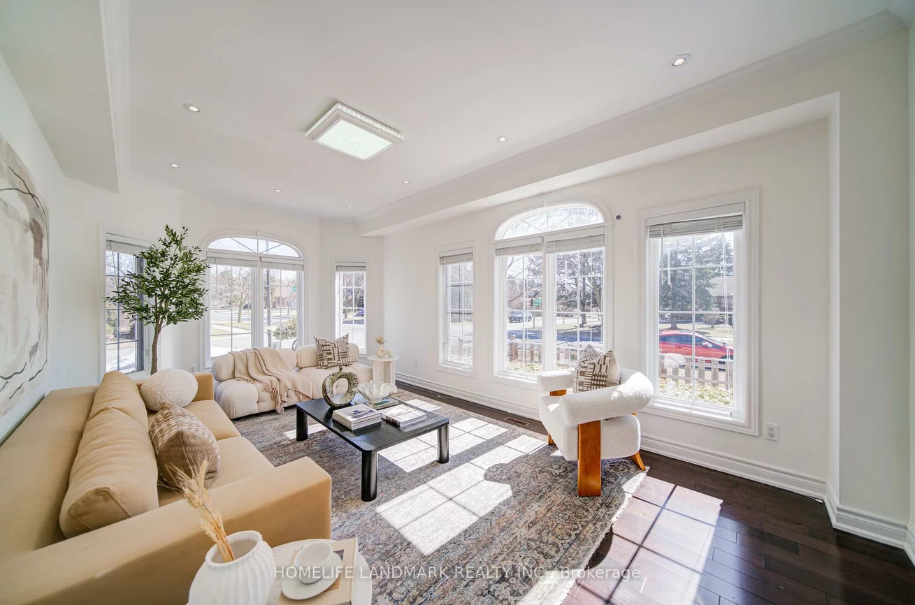 282, Manhattan, Markville, Markham