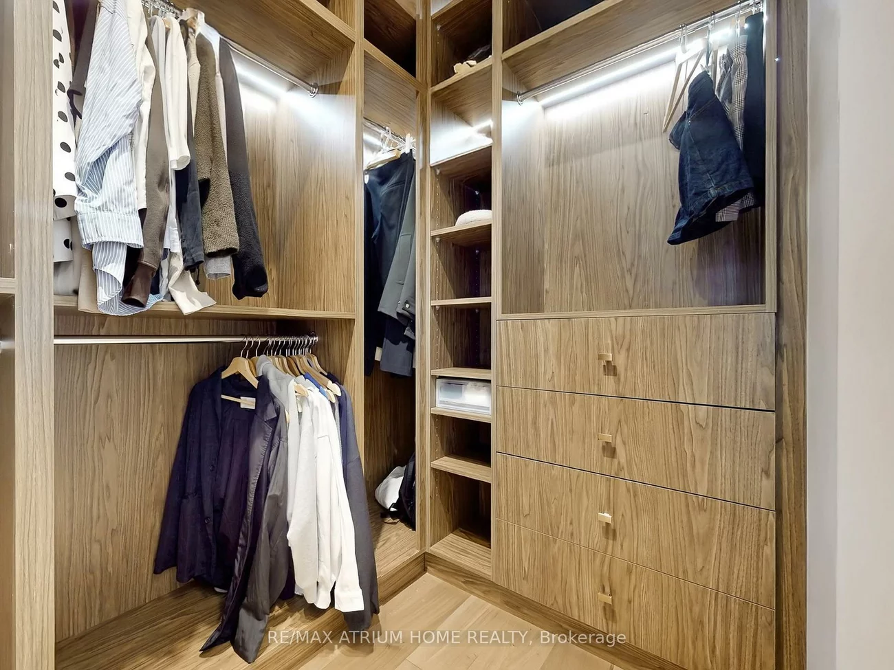 18, Teasel, Unionville, Markham