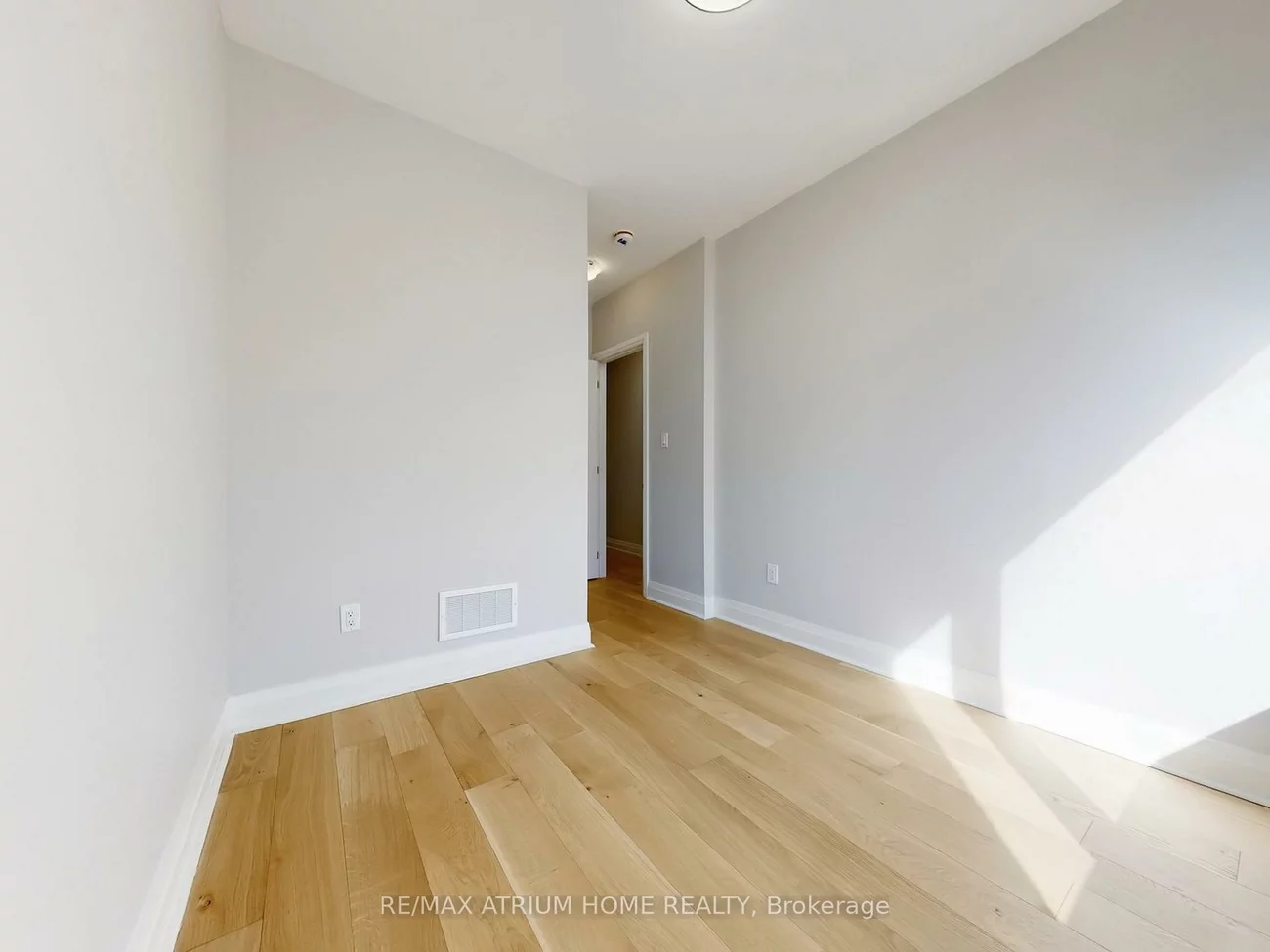 18, Teasel, Unionville, Markham