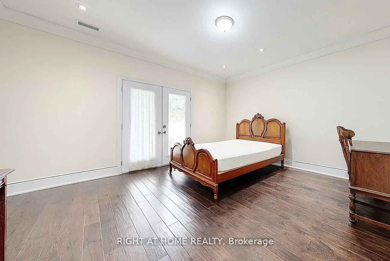 250, Church, Markham Village, Markham