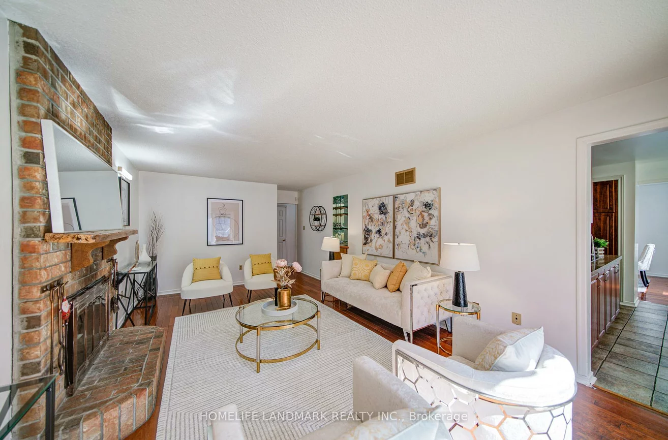 129, Fincham, Markham Village, Markham