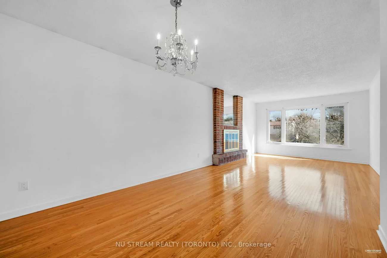 18, Emily Carr, Unionville, Markham