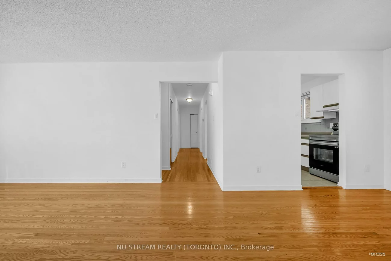 18, Emily Carr, Unionville, Markham