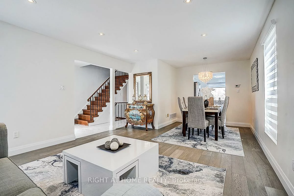 32, Macauley, Aileen-Willowbrook, Markham