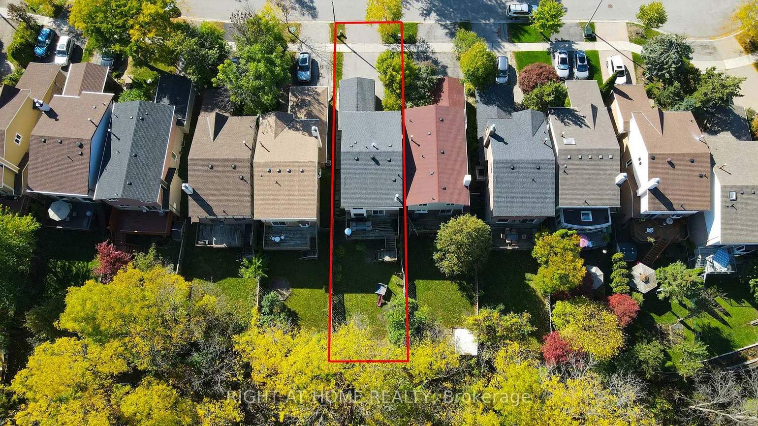 32, Macauley, Aileen-Willowbrook, Markham