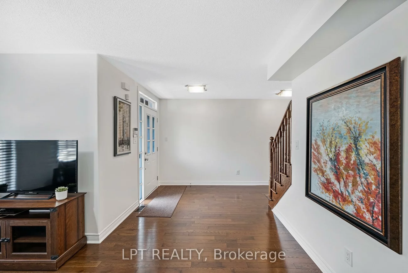 19, Earnshaw, Victoria Square, Markham