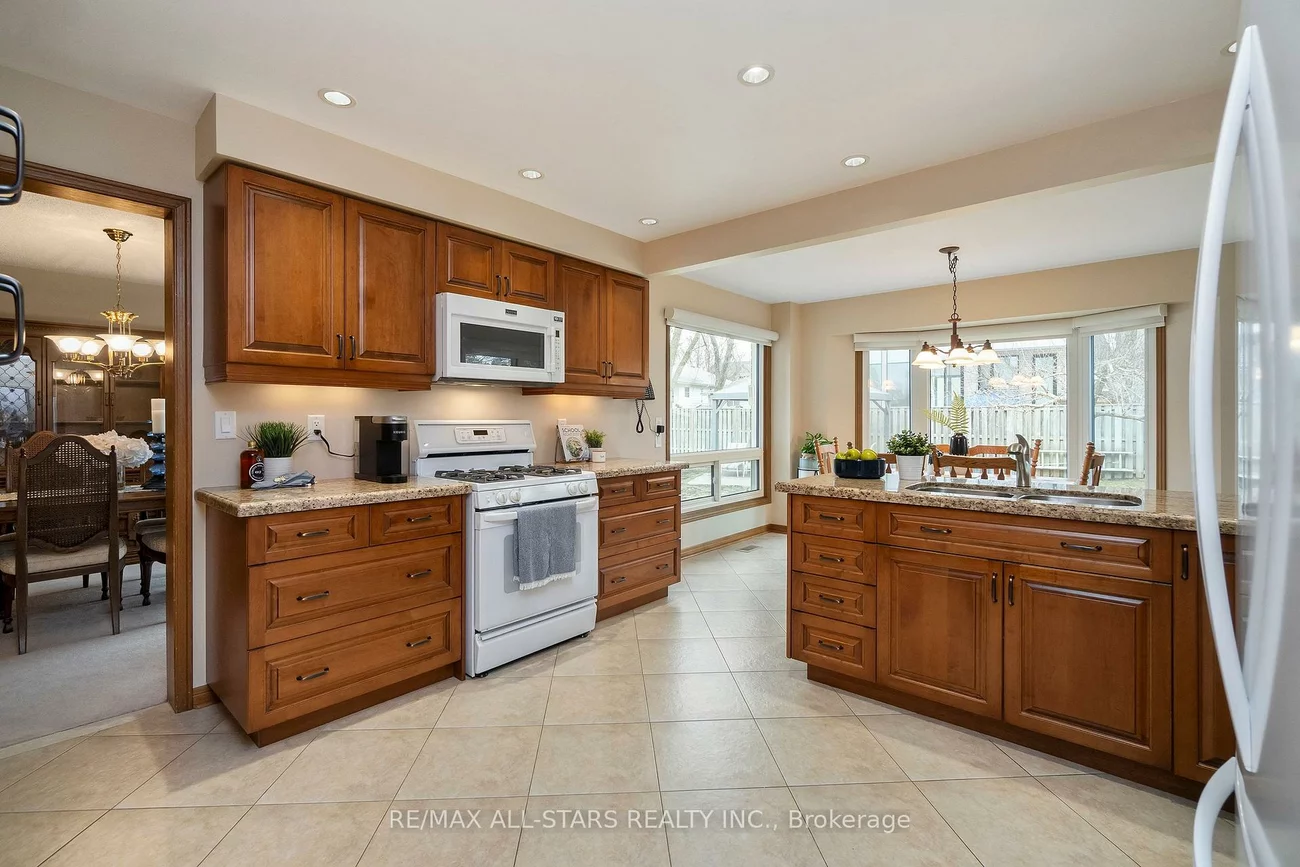 33, Carpenter, Raymerville, Markham