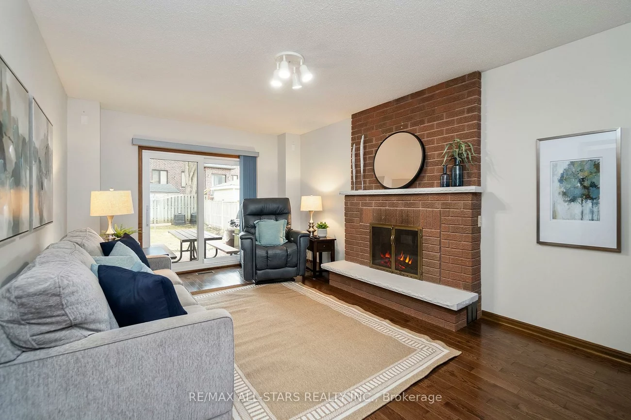 33, Carpenter, Raymerville, Markham