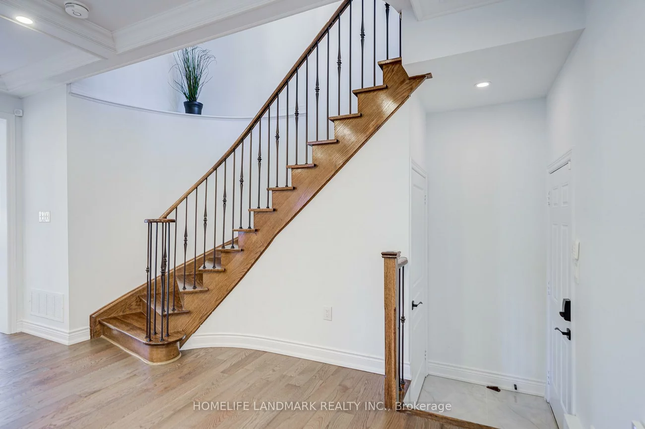 24, Haskett, Box Grove, Markham