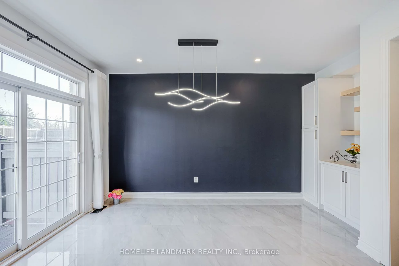 24, Haskett, Box Grove, Markham