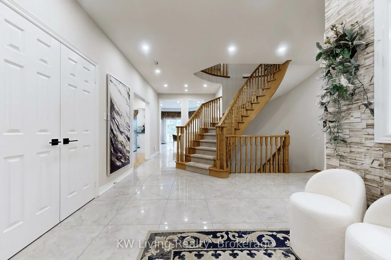 94, Silver Rose, Cachet, Markham