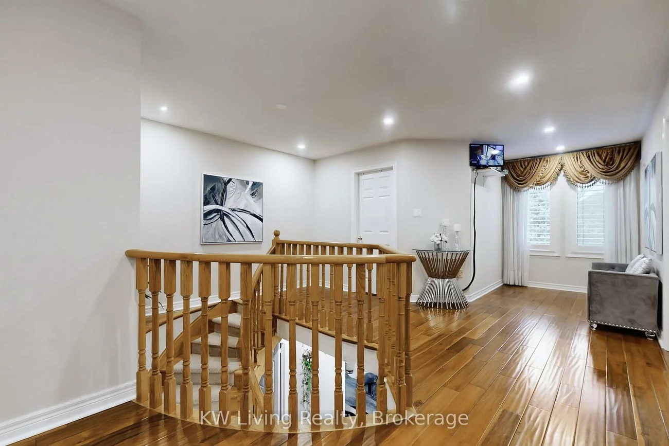 94, Silver Rose, Cachet, Markham