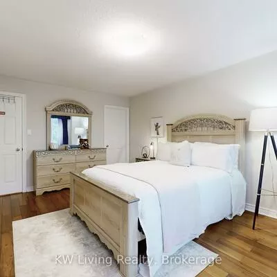 94, Silver Rose, Cachet, Markham