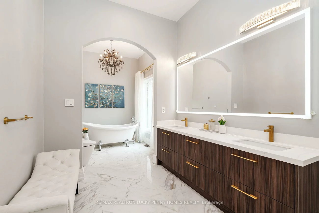 35, Cachet, Devil's Elbow, Markham