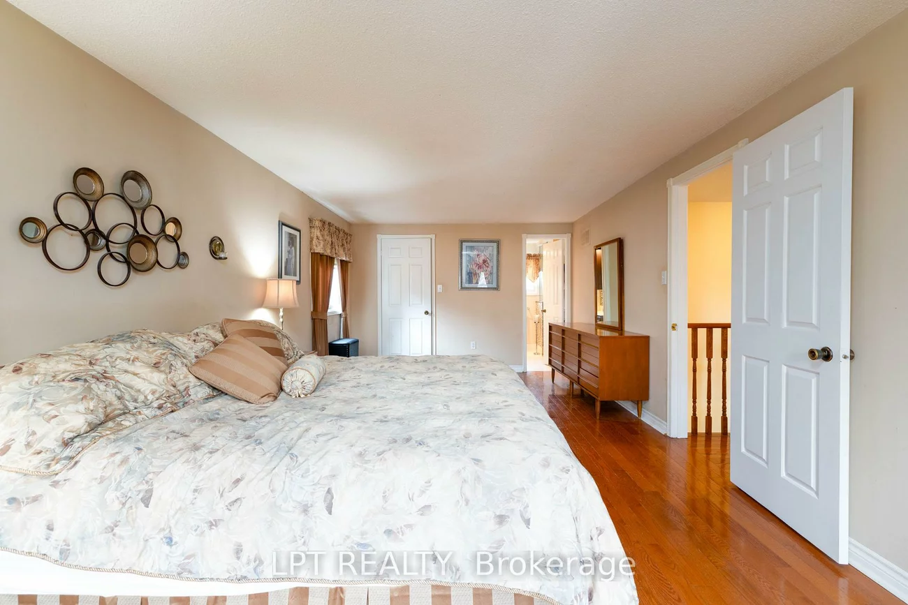 54, Meyer, Markham Village, Markham