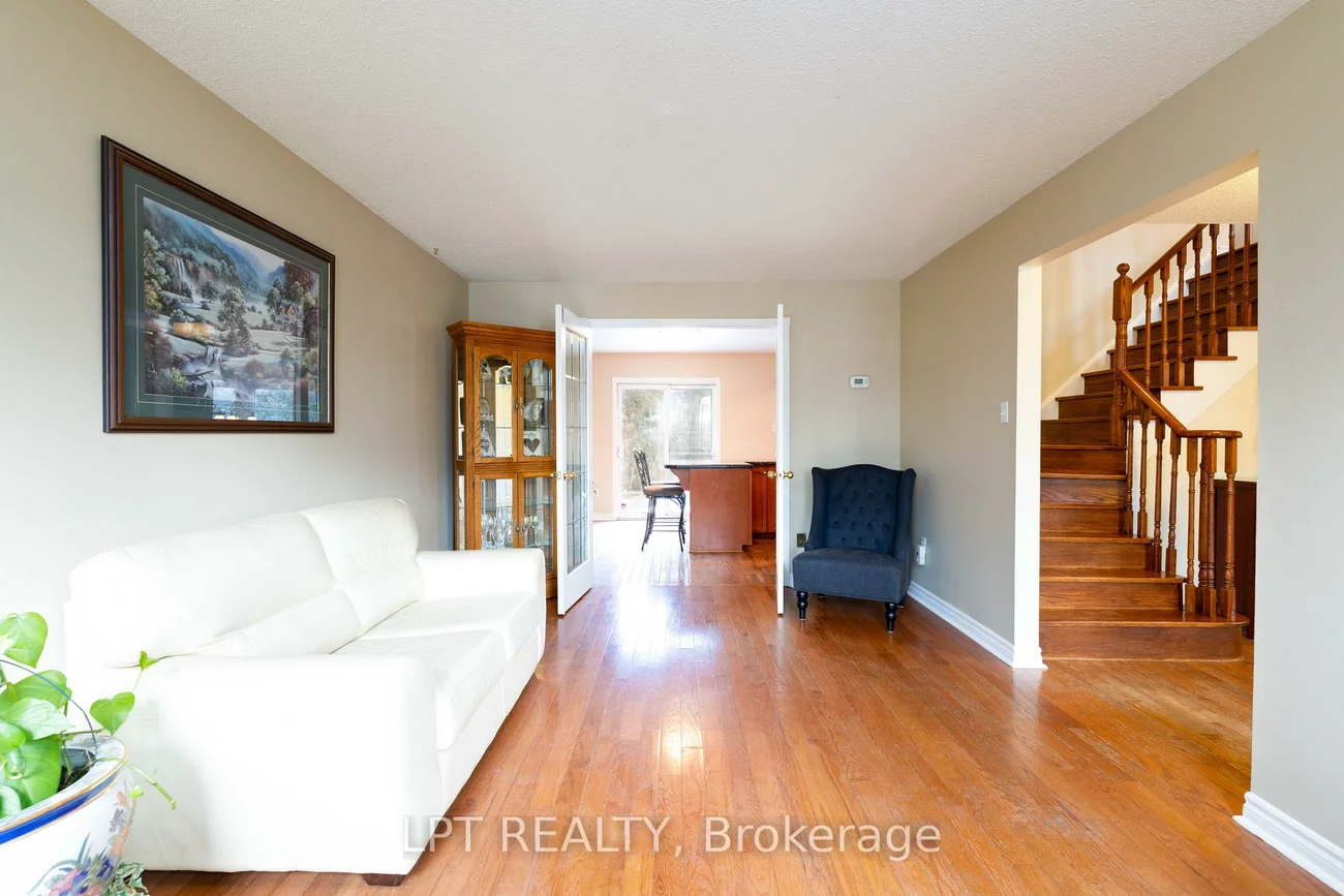 54, Meyer, Markham Village, Markham