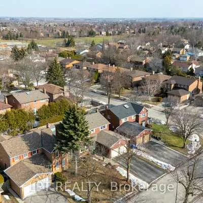 54, Meyer, Markham Village, Markham