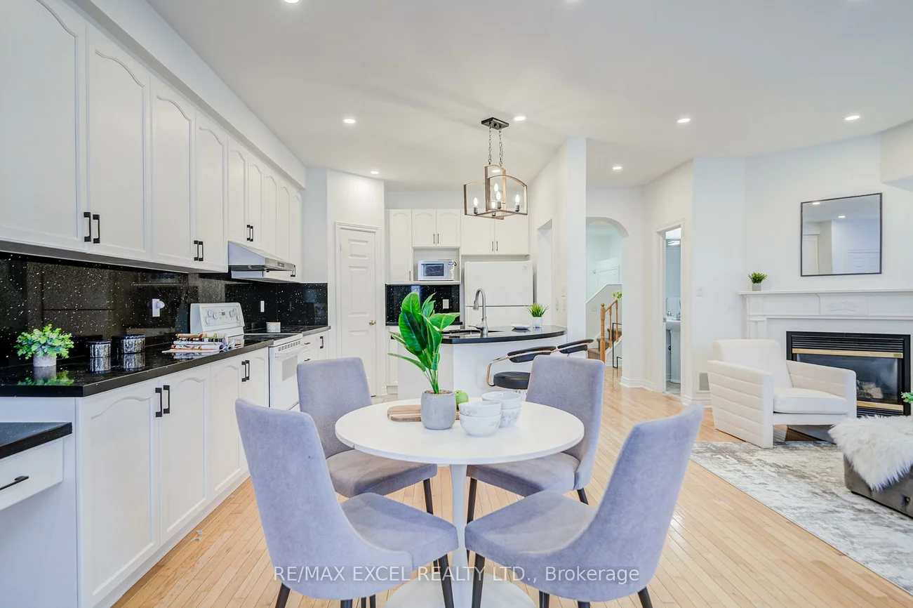 13, Sharon Lee, Berczy, Markham