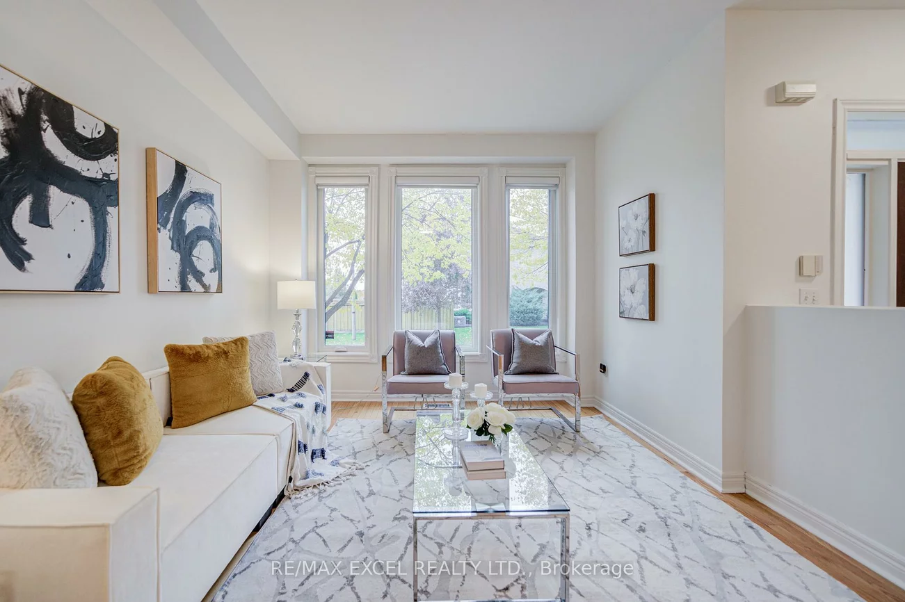 13, Sharon Lee, Berczy, Markham