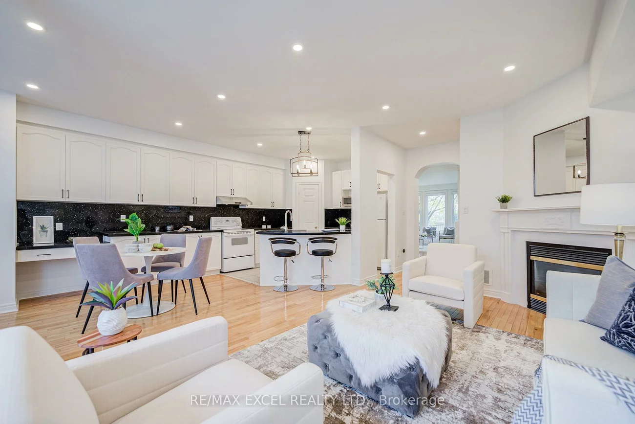 13, Sharon Lee, Berczy, Markham