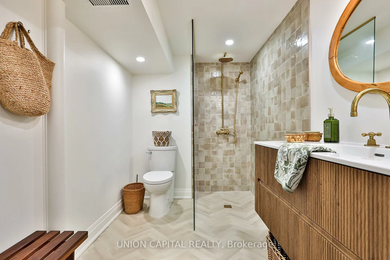 11, Sherwood Forest, Bullock, Markham