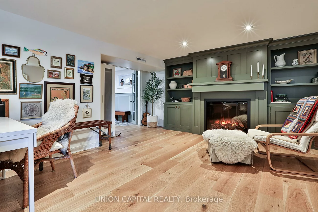 11, Sherwood Forest, Bullock, Markham